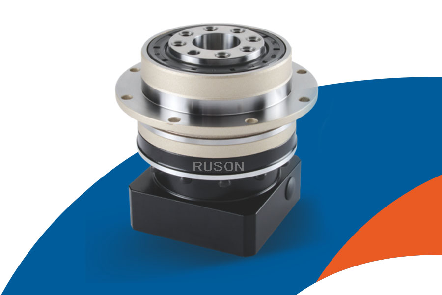 在對(duì)精密行星減速機(jī)結(jié)構(gòu)分類(lèi)并選擇減速電機(jī)時(shí),需要考慮哪些因素?